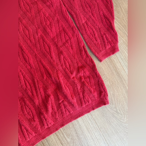 Vintage Red Knit Sweater - Picture 4 of 5